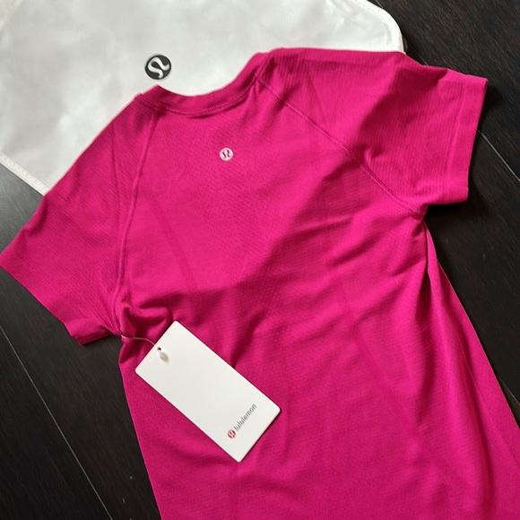lululemon athletica | Tops | Lululemon Swiftly Tech Short Sleeve 2 ...